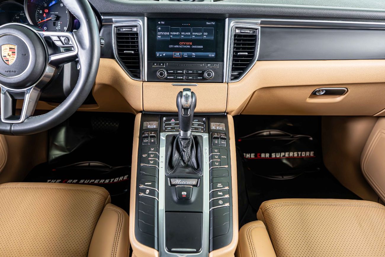 Porsche Macan Std 2.0L (252 HP) GCC Spec - Pristine Condition - Low Mileage