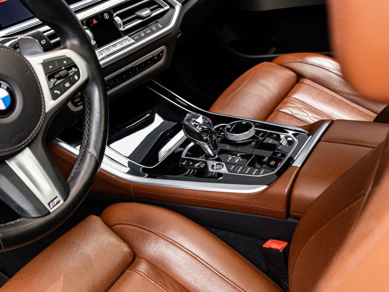 بي أم دبليو X5 2021 BMW X5 M50i, 4.4L TC V8, AWD, 523 bhp, 8 Speed Automatic.