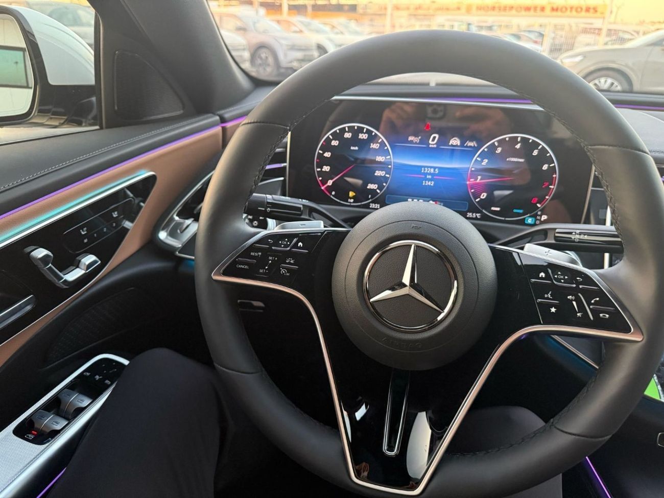 Mercedes-Benz E200 2.0L