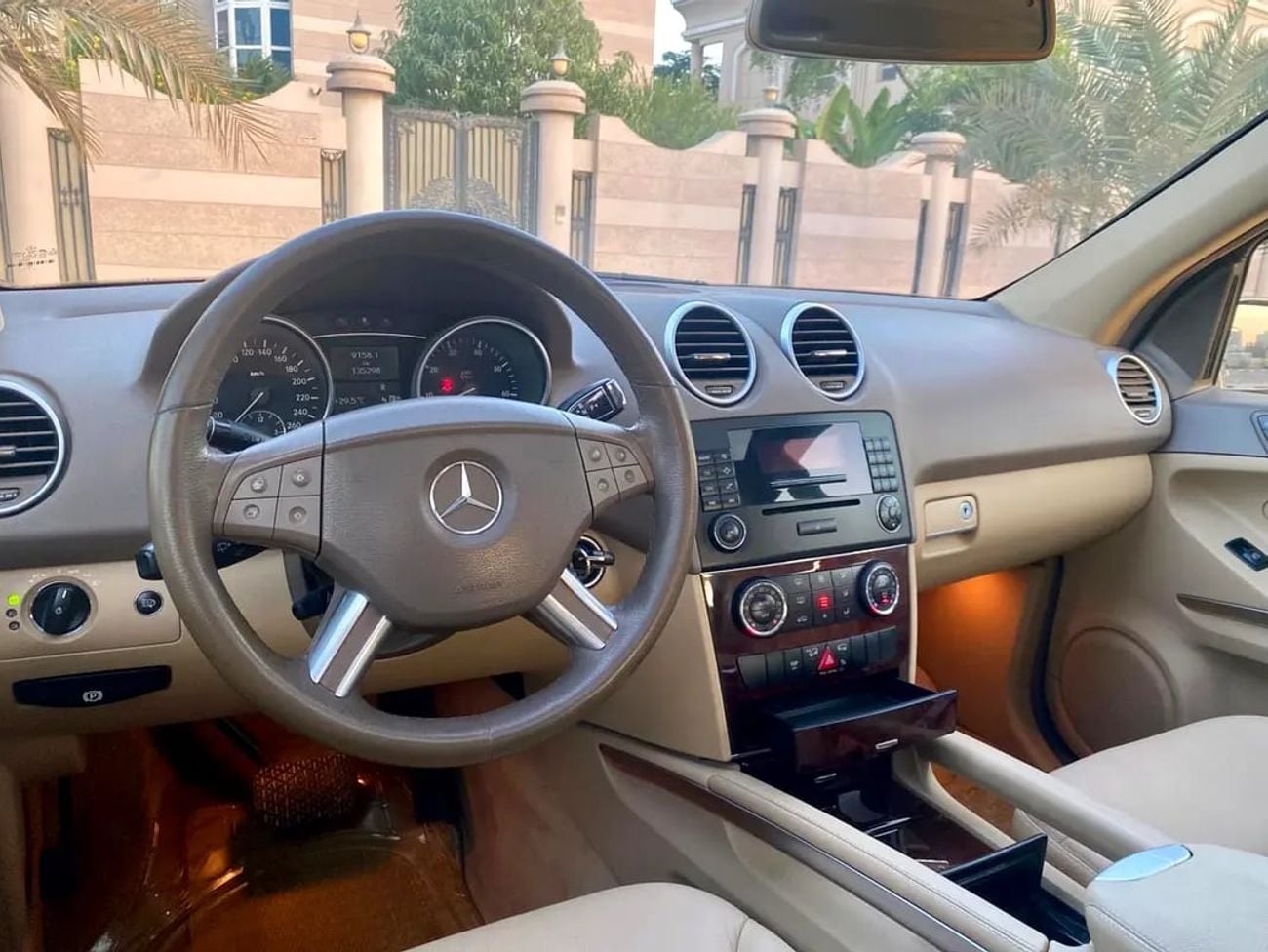 مرسيدس بنز ML 350 AGENCY SERVICED MERCEDES ML-350 AMG 4MATIC || ORIGINAL PAINT