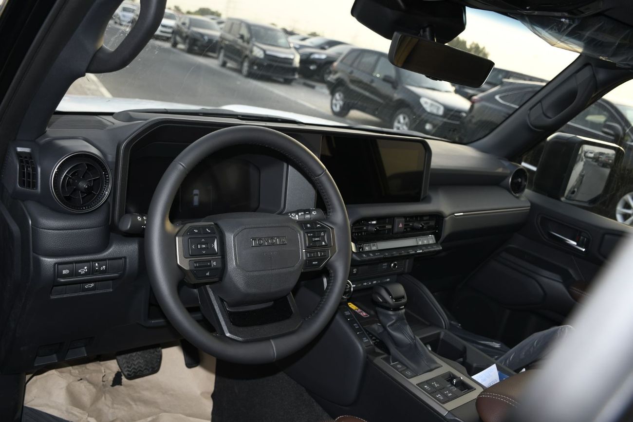 تويوتا برادو 2.4L Adventure petrol full option GCC ( Ready Stock)