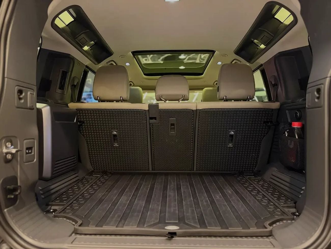 Land Rover Defender DEEFNDER GCC BRAND CONDITION