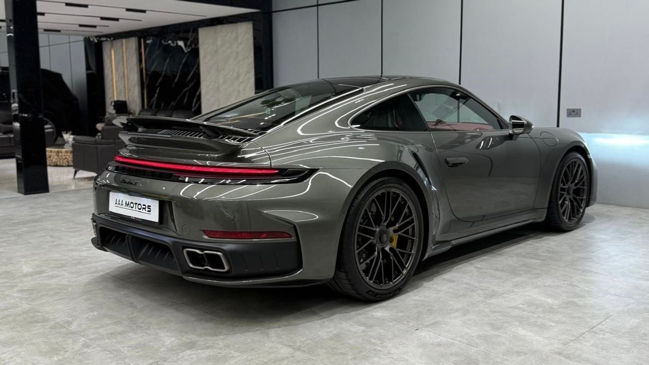 Porsche 911 TURBO S | GCC | Dealer warranty