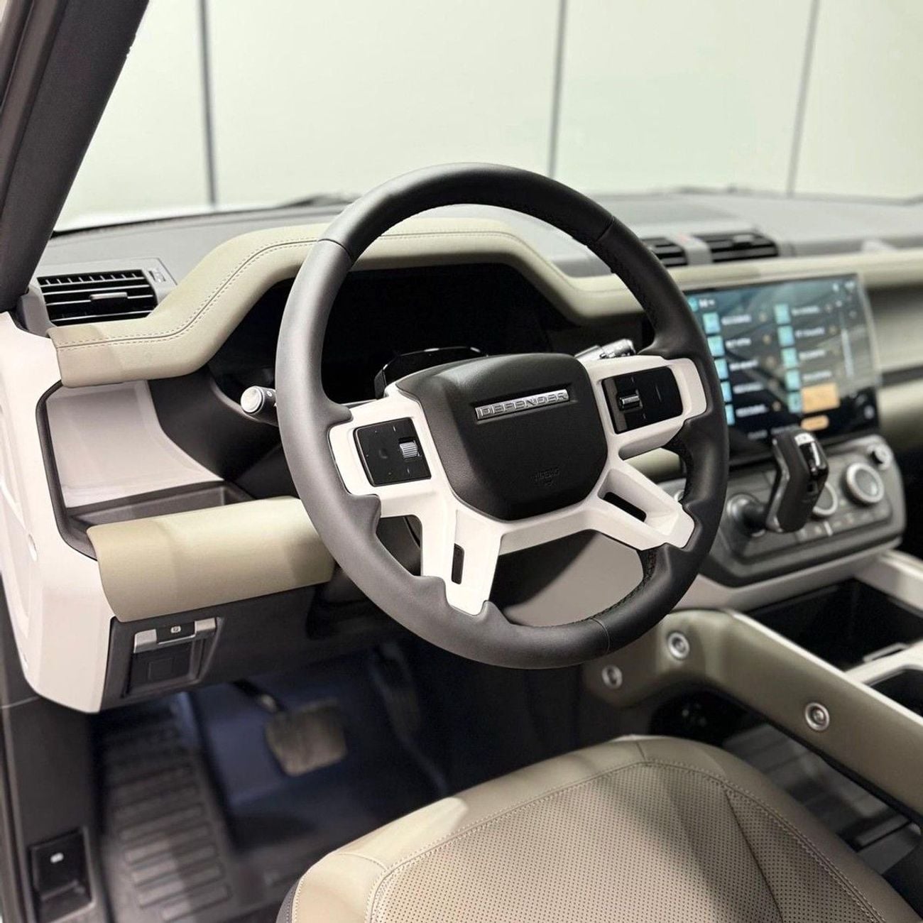 Land Rover Defender Land Rover Defender 110 2026 GCC specs