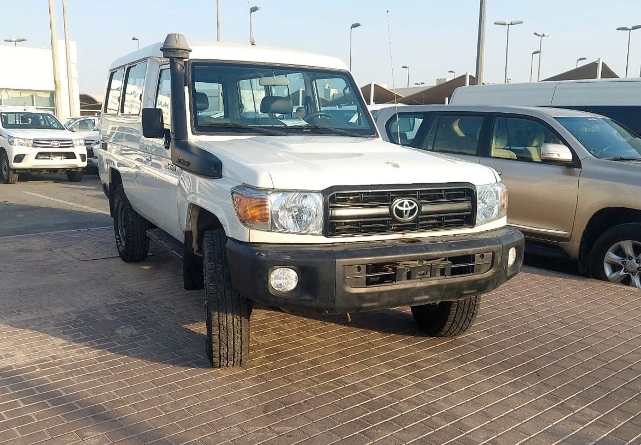 Toyota Land Cruiser 70 HARDTOP 4.2L DIESEL MANUAL TRANSMISSION