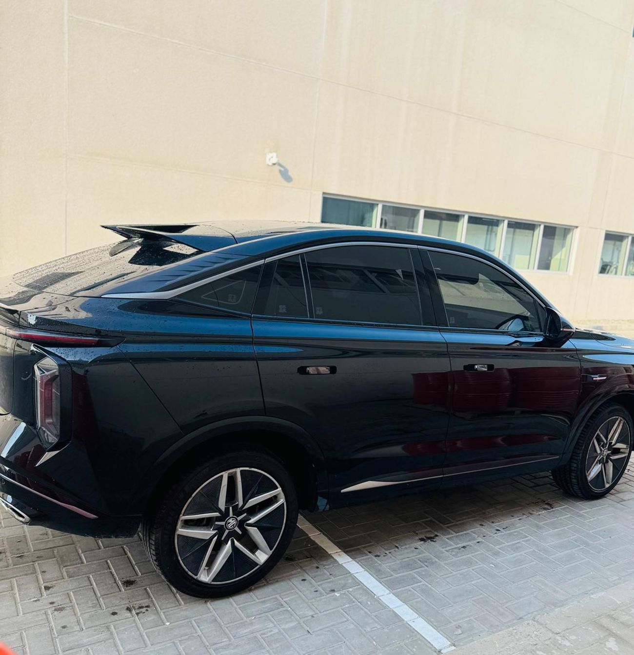 أم جي وھیل Luxury