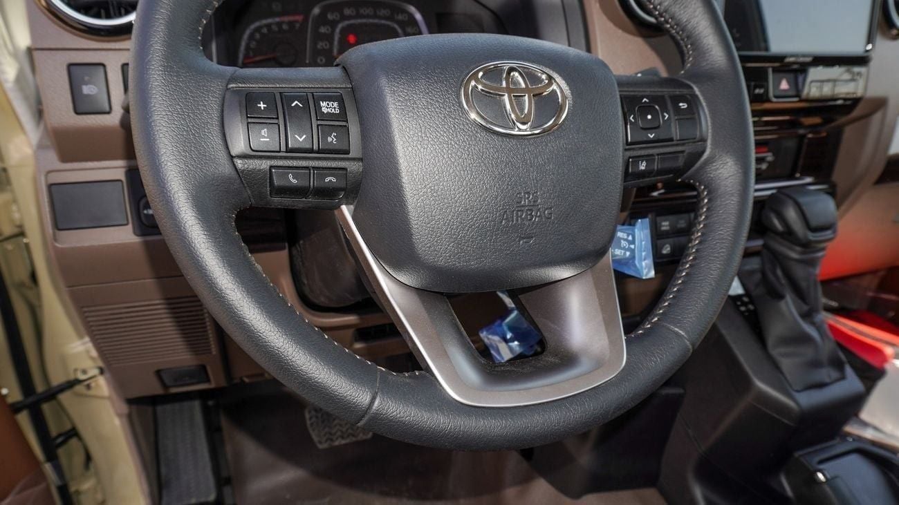 تويوتا لاند كروزر بيك آب Std 4.0L Single Cab Utility 4WD