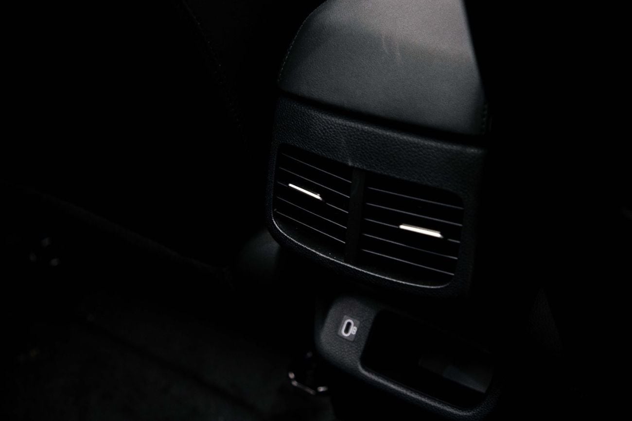 كيا سيلتوس PREMIUM 1.5L - BLACK INSIDE BLACK | EXPORT ONLY