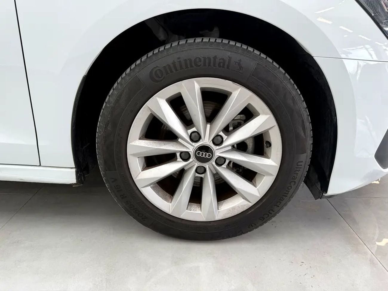 أودي A3 35 TFSI S Line 1.4L 35 TFSI - GCC Specs - Like New!