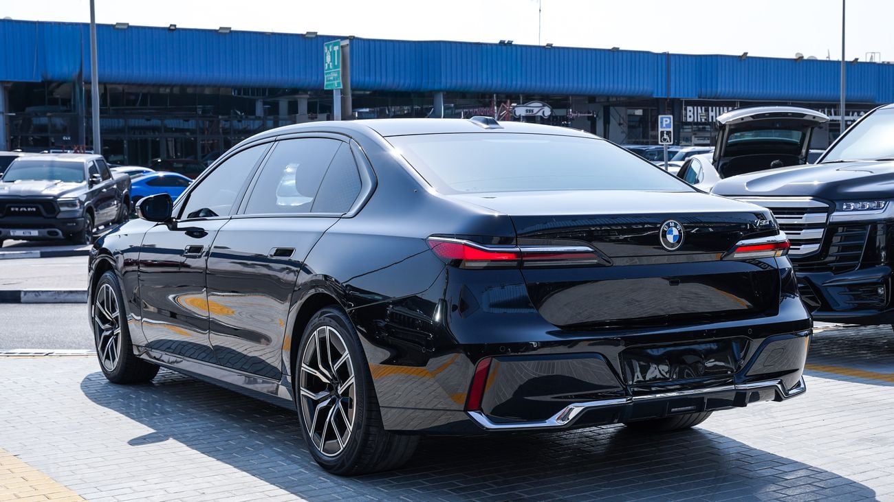 بي أم دبليو 735i