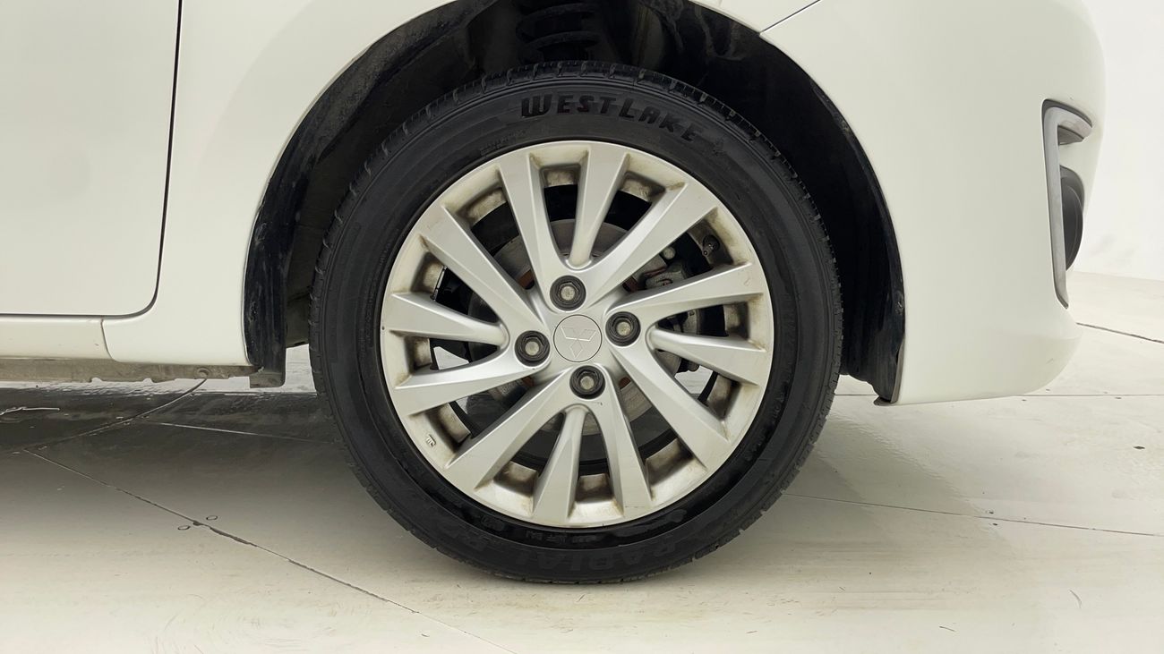 ميتسوبيشي اتراج GLX MIDLINE 1.2 | بدون دفعة مقدمة | اختبار قيادة مجاني للمنزل