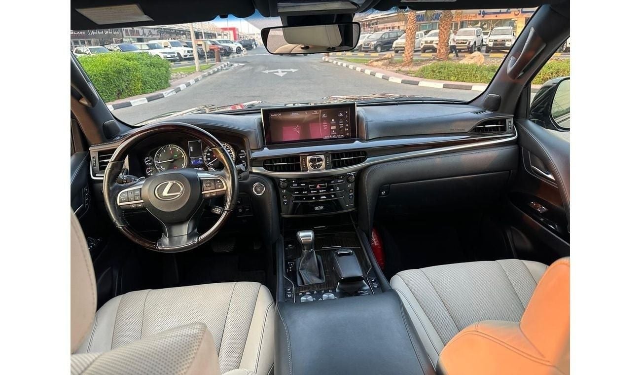 Lexus LX 570