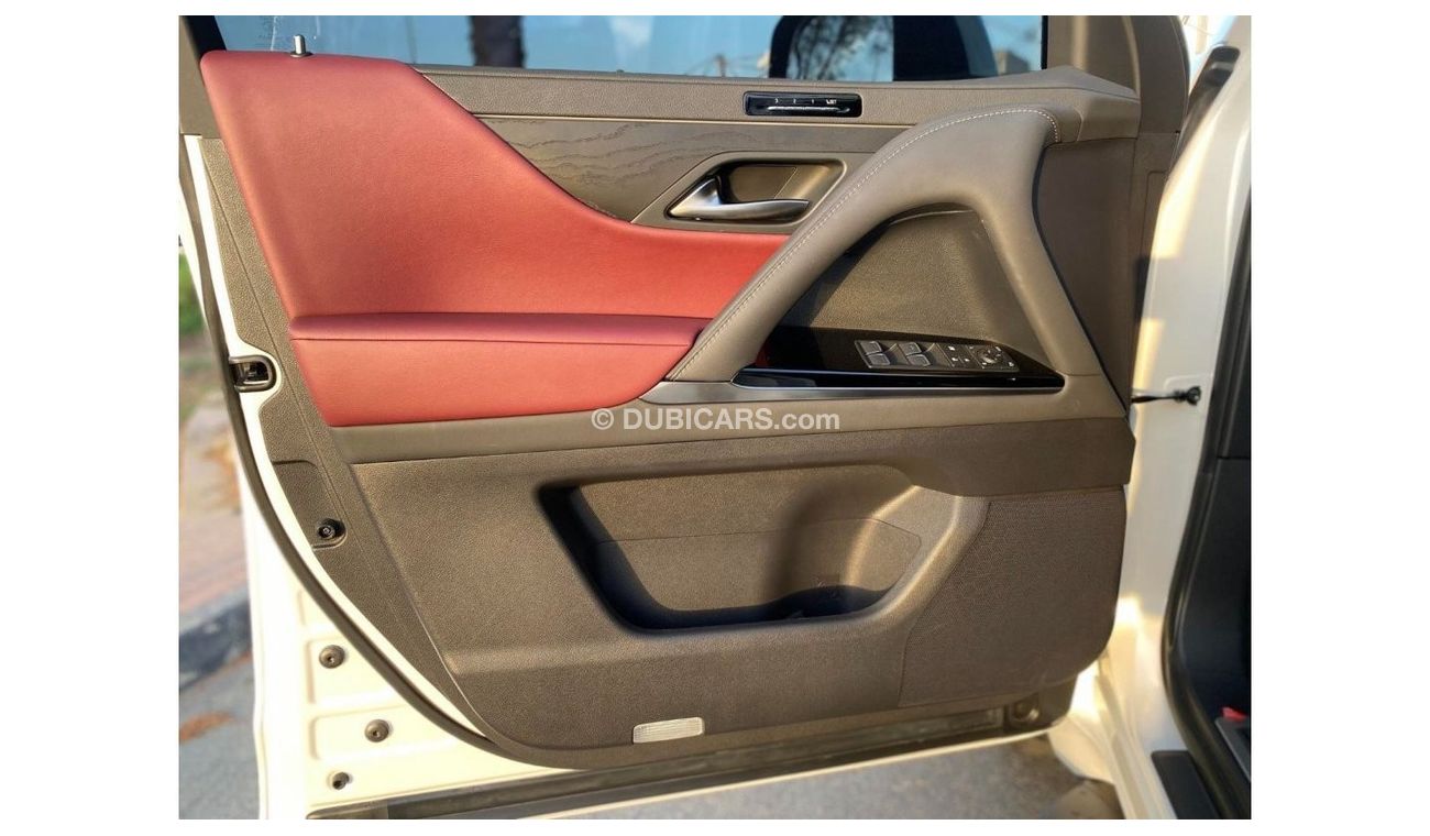 Lexus LX 600 Signature PEARL WHITE**2022**GCC SPEC UNDER WARRANTY LESS KILOMETER