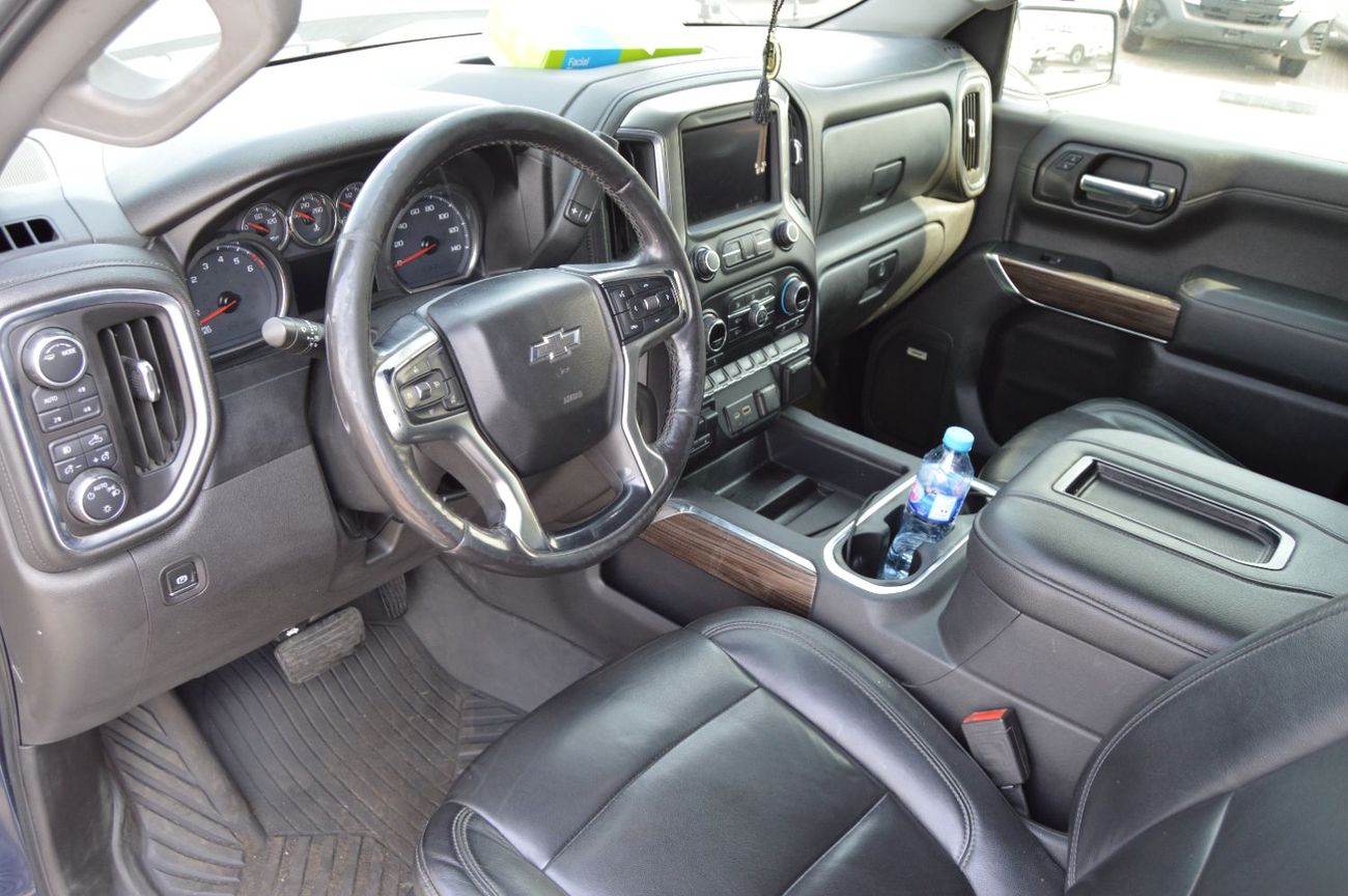 شيفروليه سيلفارادو *Chevrolet Silverado* Left Hand Drive Year: *2020* -Push Button Start,  -Leather Seats, -Power Seats