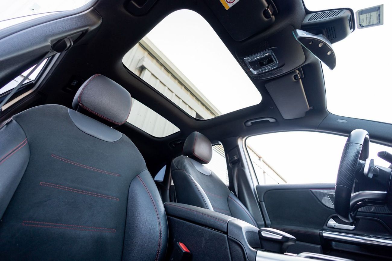Mercedes Benz GLA 200