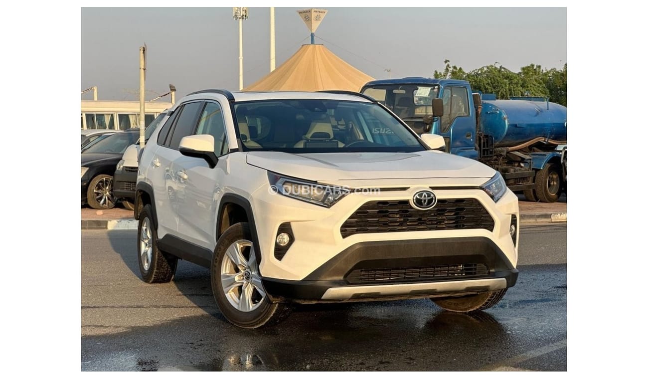 Toyota RAV4 2021 Toyota RAV4 XLE full option