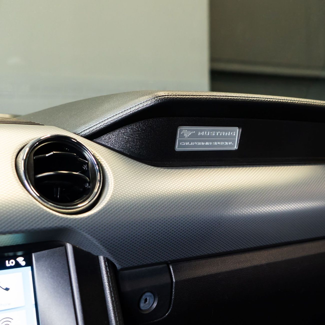 فورد موستانج GT Premium 5.0L V8 AED 3,329 pm • 0% Downpayment • Ford Mustang GT CS  • 1 Year Warranty