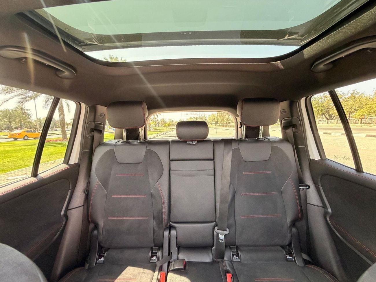 Mercedes-Benz GLB 200 Premium 1.4L (7 Seater)