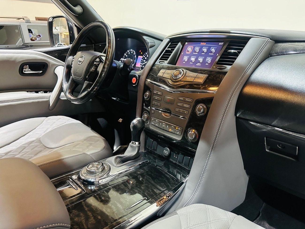 Nissan Patrol LE TITANIUM