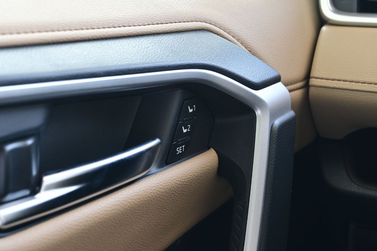 تويوتا راف ٤ Toyota RAV4 Limited 2.5L Hybrid AWD, Side Radar, GCC