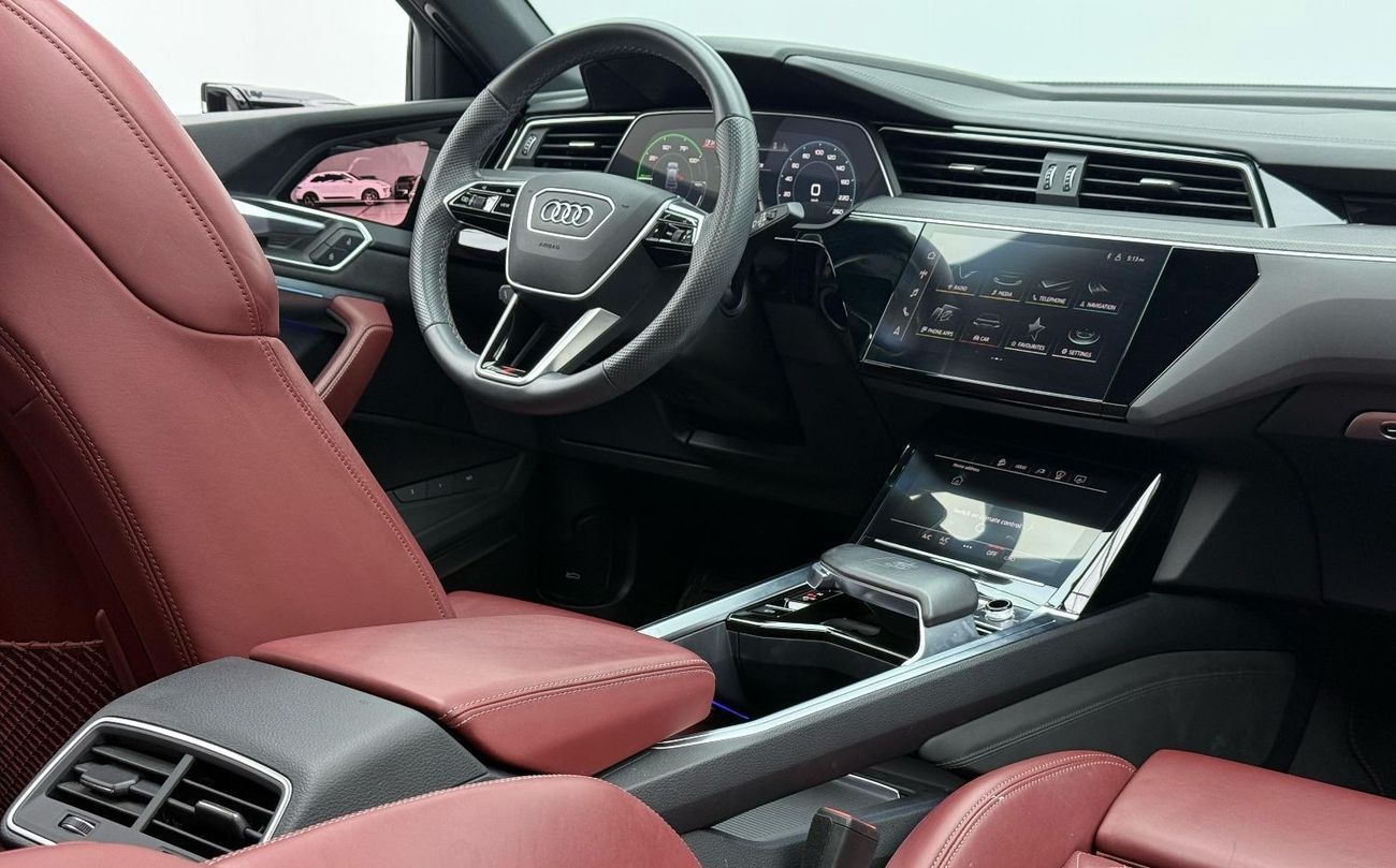 Audi etron S 95kWh (496 HP) 2023 Audi E-Tron S,ِ ِ2027Audi Warranty + Service Pack, Excellent Condition, GCC