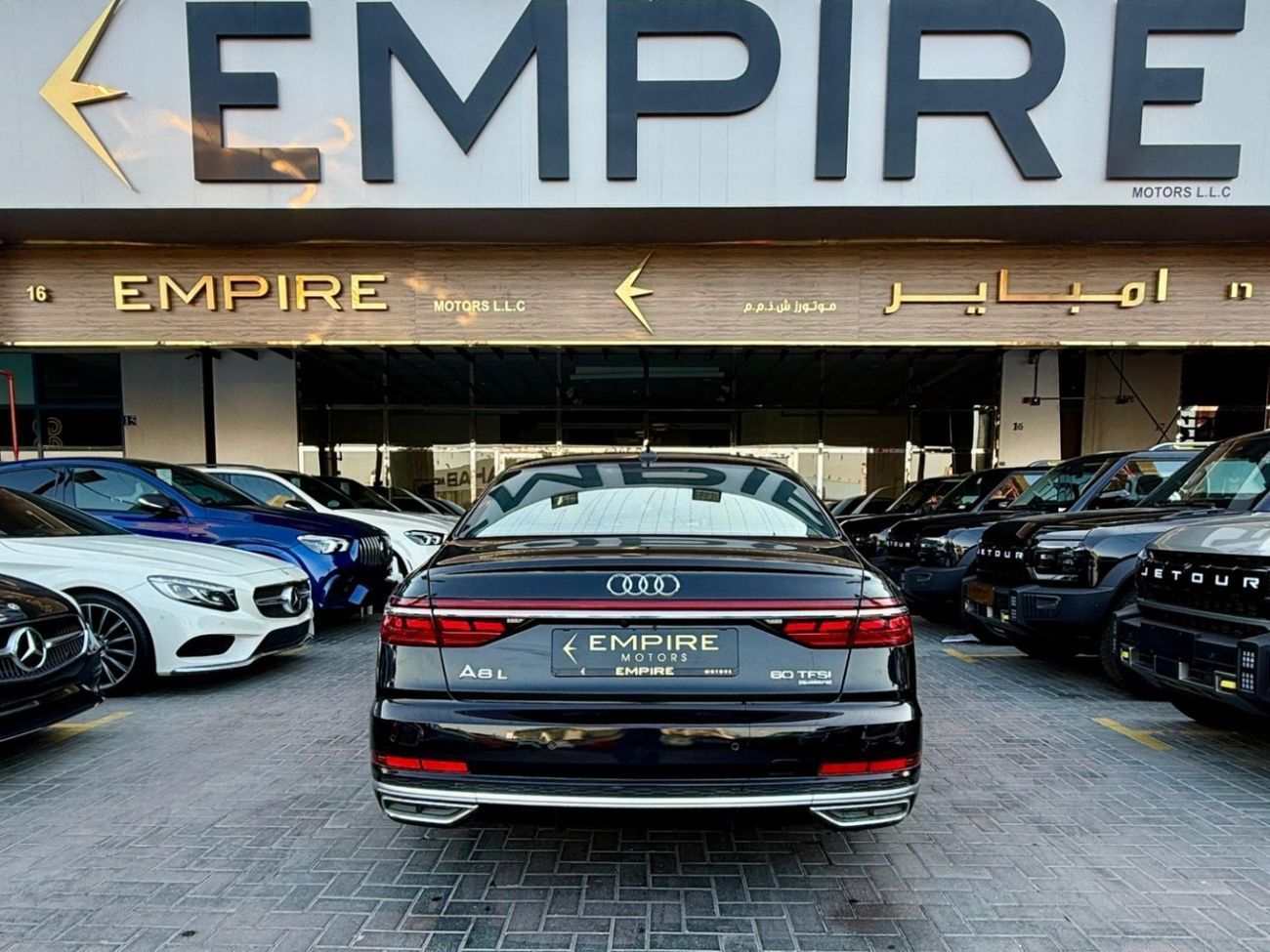 Audi A8 L 60 TFSI quattro 4.0L (460 HP)