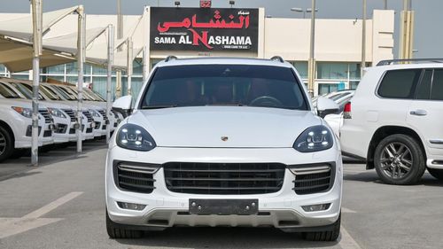 بورش كايان PORCSHE Cayenne GTS 3.6L Model 2016 full option GCC