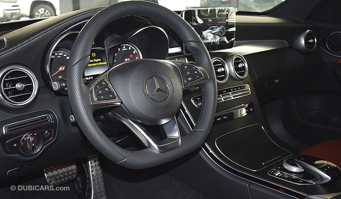 Mercedes-Benz GLC 300 2019, 4Matic 2.0-Turbo GCC, 0km with 2 Years Unlimited Mileage Warranty + 60K km Free Service at EMC