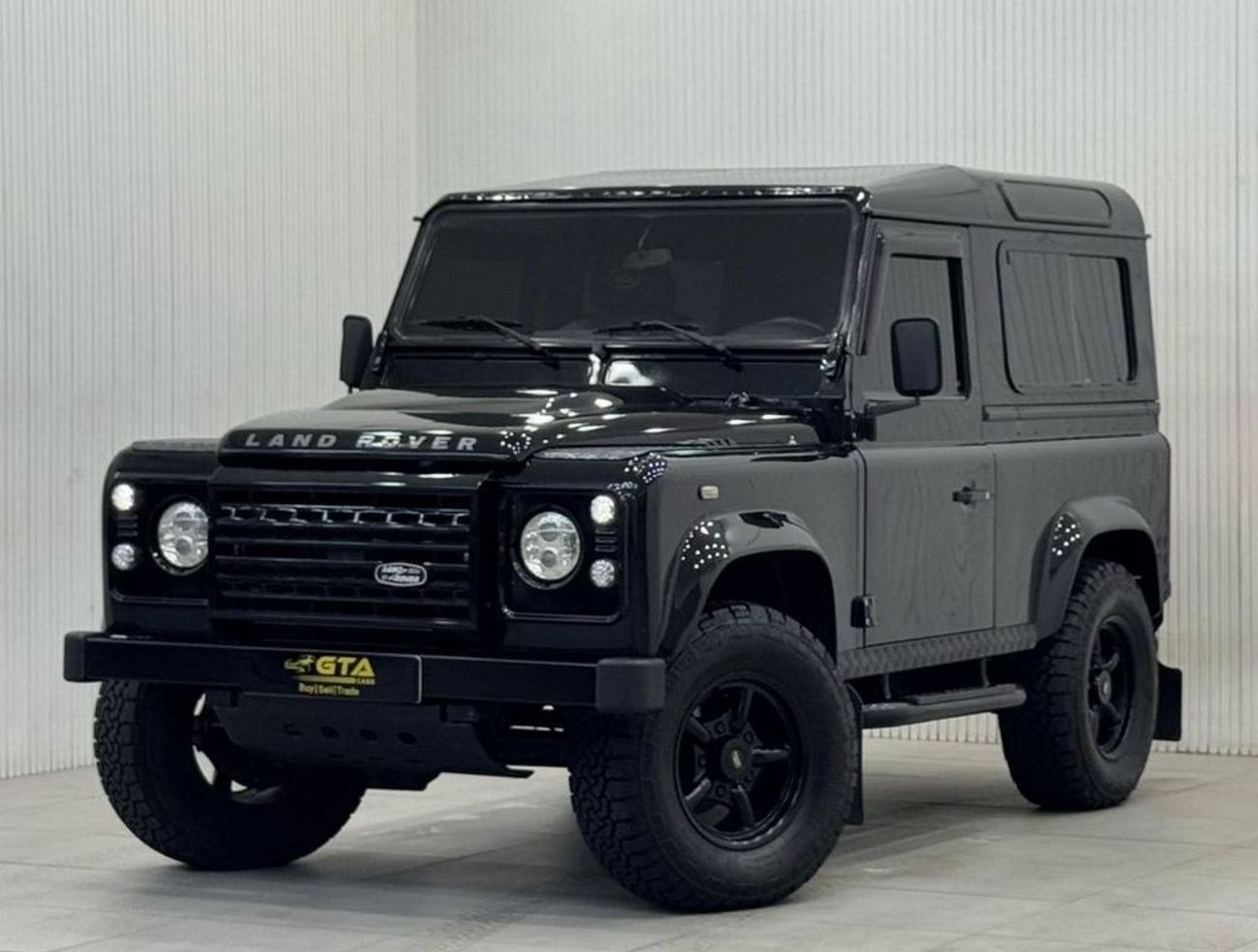 Land Rover Defender 2010 Land Rover Defender 90, Manual Transmission, VIP Seats, Excellent Condition