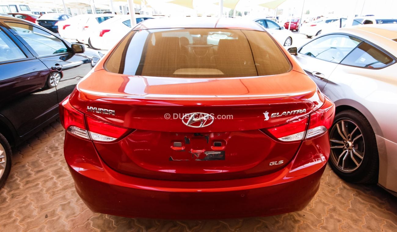 هيونداي إلانترا GLS