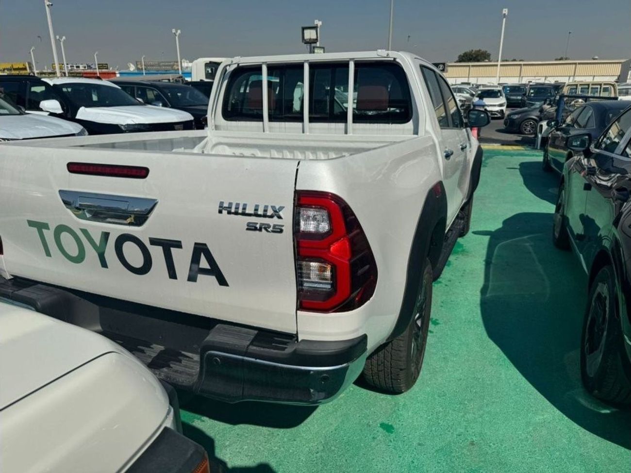 Toyota Hilux 4.0L PETROL V6 2025