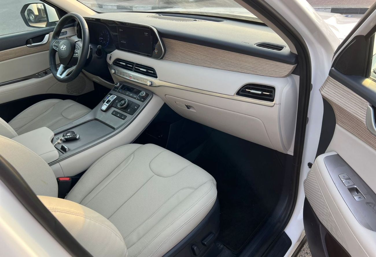هيونداي باليساد 2022 Hyundai Palisade Full Option Sunroof -3.8L-V6-Rear Camera & sensor -Leather Seat- -