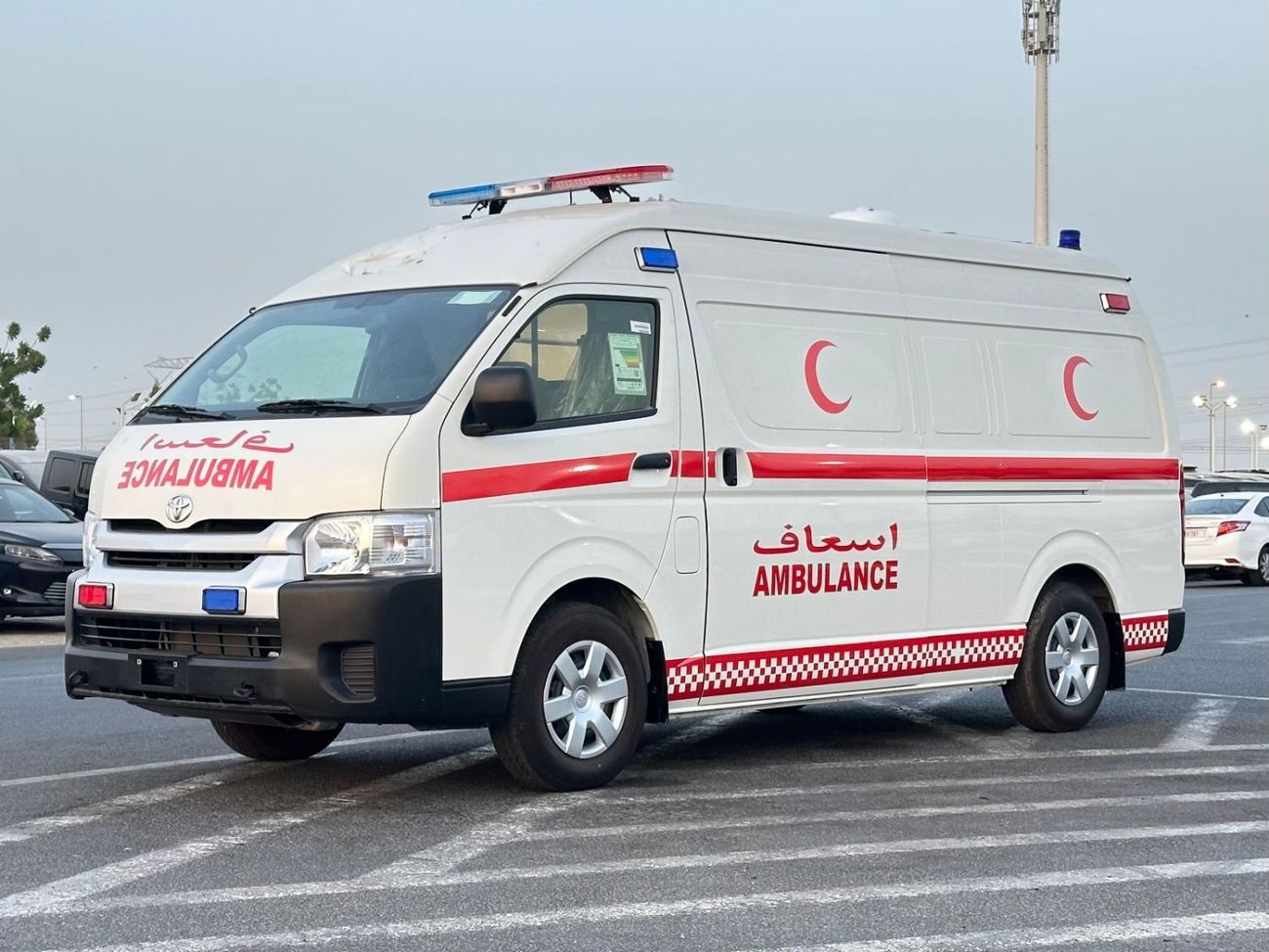 تويوتا هاياس 2.7L VAN HIGH ROOF AMBULANCE P MT