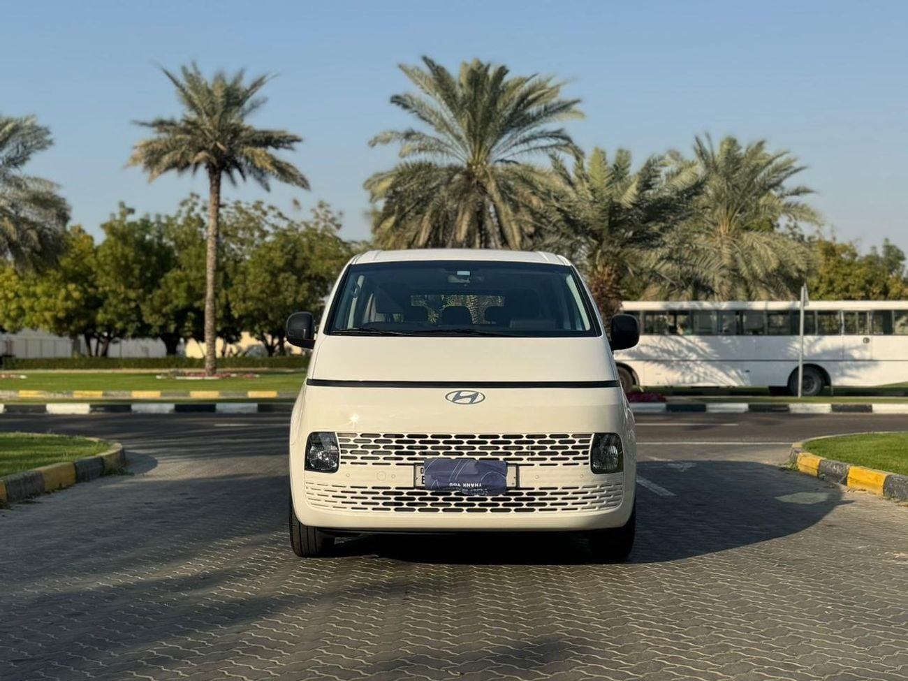 هيونداي ستاريا 3.5L Luxury (7 Seater)
