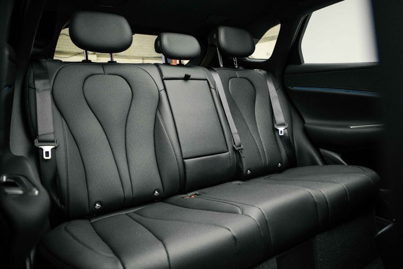 BYD Sealion 06 Navigation Plus - White Inside Black | Export Only