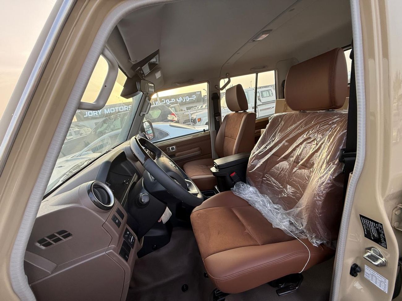 Toyota Land Cruiser Pick Up LC79 PICKUP 2.8L DIESEL D/C , FULL OPTION , A/T 2025 MODEL