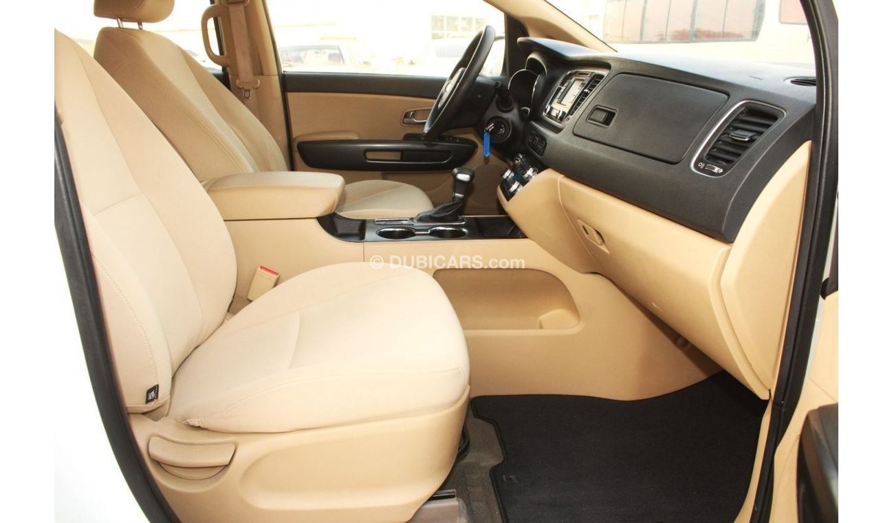 Kia Carnival Kia Grand Carnival 2020 GCC, in excellent condition