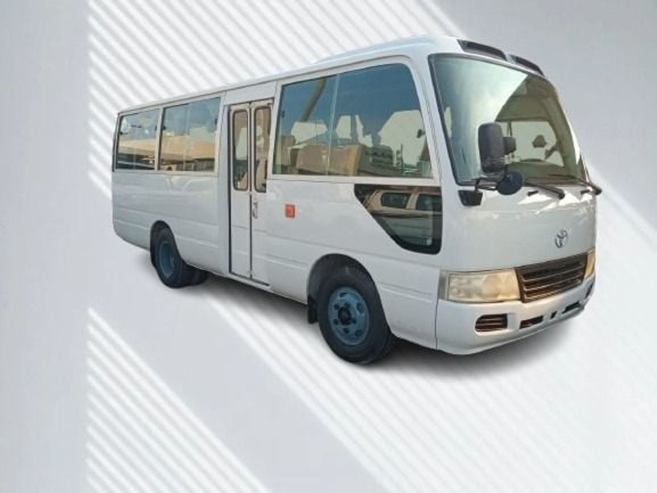 تويوتا كوستر 3.7L DIESEL 26 SEATER MANUAL TRANSMISSION