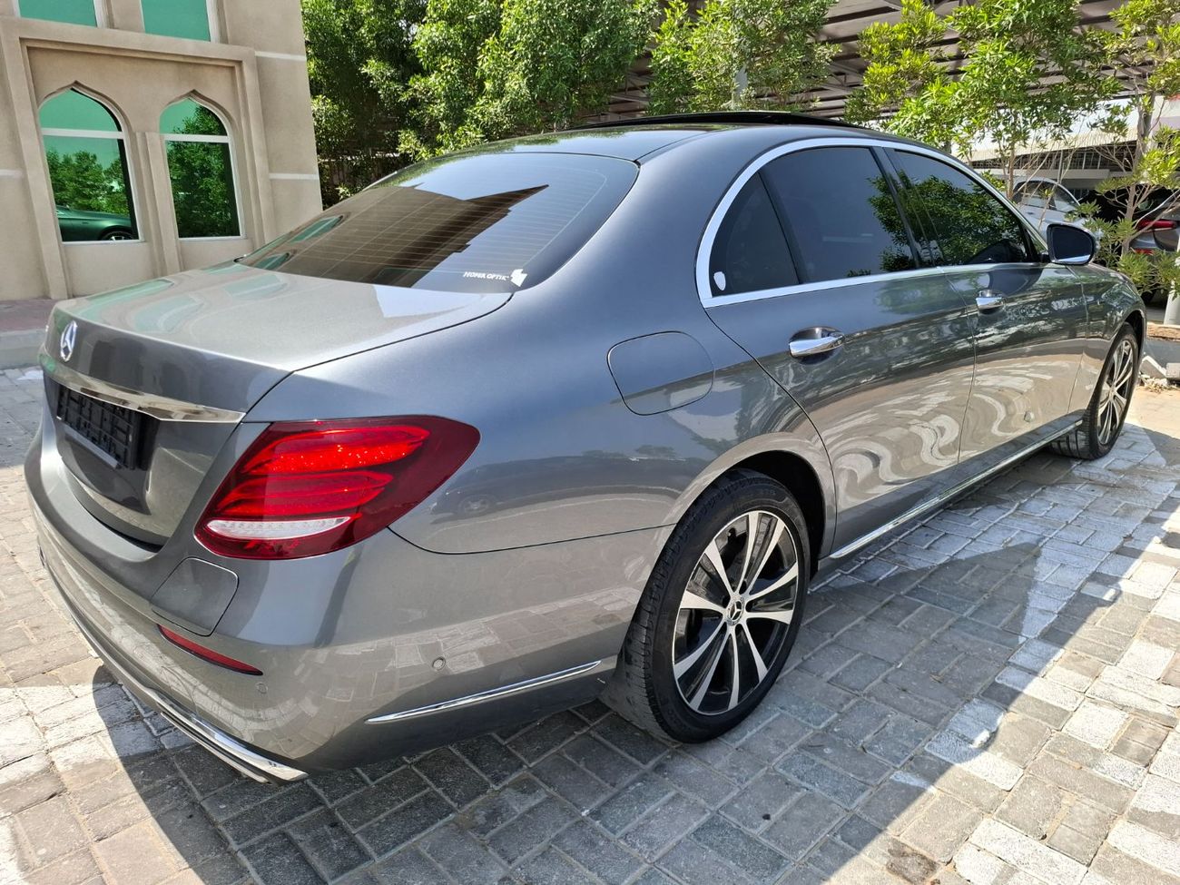مرسيدس بنز E300 مرسيدس بنز E300e 2019