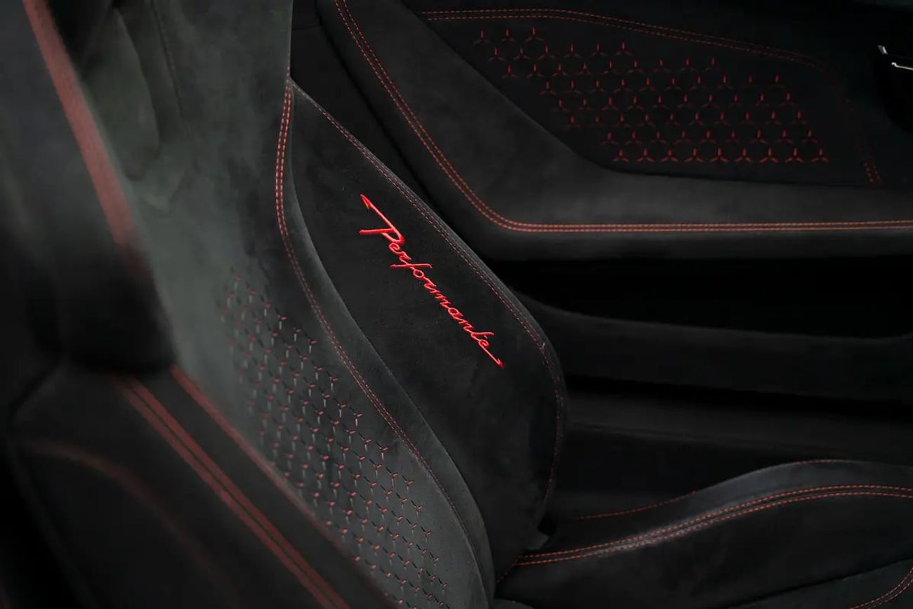 Lamborghini Huracan PERFORMANTE SPYDER WITH WARRANTY AND SERVICE CONTRACT