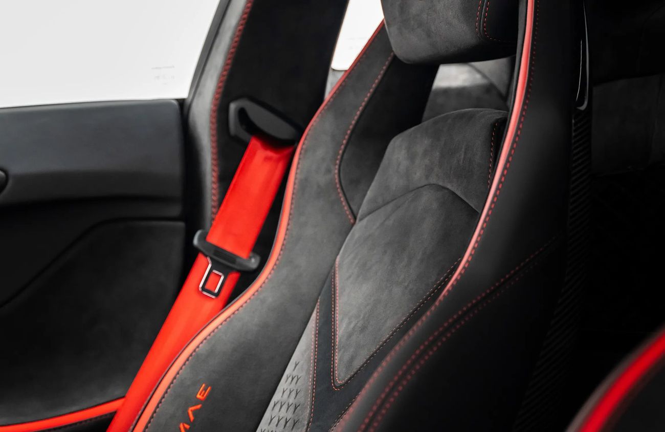 لامبورغيني أفينتادور 6.5L V12 Naturally Aspirated Engine