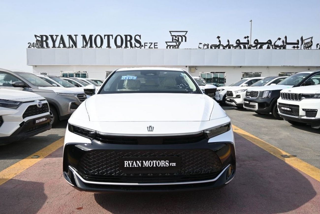 تويوتا كراون تويوتا كراون 2.5 لتر هايبرد، سيدان، دفع أمامي، 4 أبواب، لون أبيض، موديل 2023