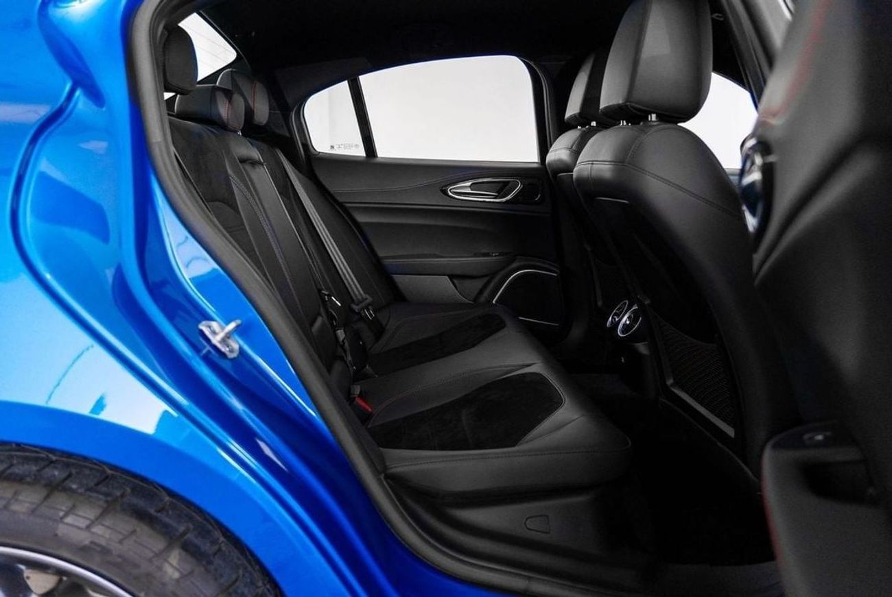 ألفا روميو جوليا Quadrifoglio 2.9L (505 HP)