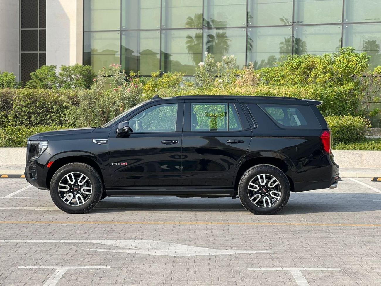 جي أم سي يوكون 6.2 V8 AT4 (AWD)