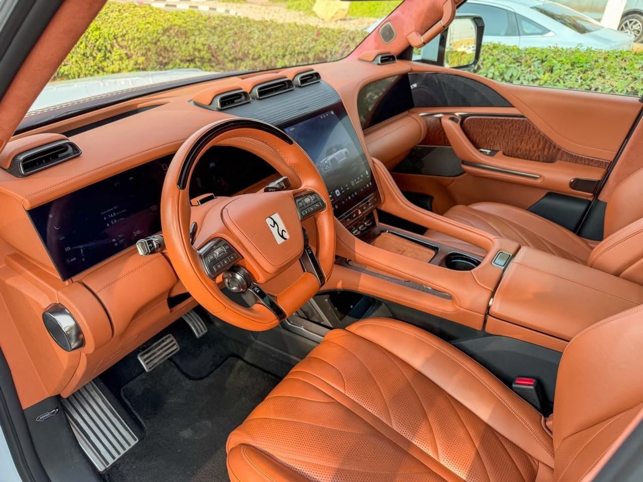 Yangwang U8 STANDARD USED 2024 YANGWANG U8 EREV | 2.0L 1,180 HP | 60000 KM | WARRANTY&SERVICE