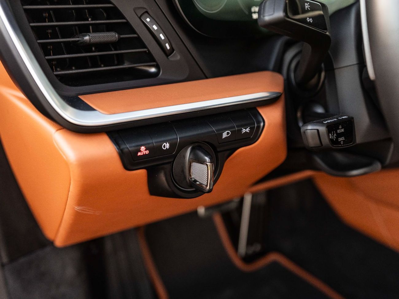 Porsche 911 Carrera S 3.0L (445 HP) Coupe