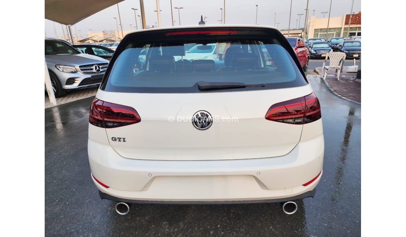 Volkswagen Golf Volkswagen Golf GTI P1 _Gcc_2018_Excellent_Condition _Full option