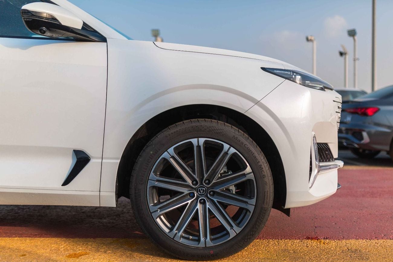 تشنجان يوني ك LIMITED CHANGAN UNI-K 2025 – 2.0L Turbo, AWD, Petrol ( White ) FOR EXPORT ONLY