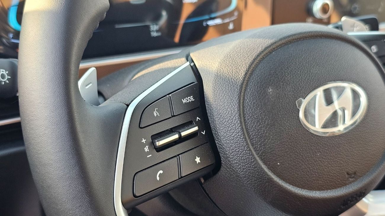 Hyundai Creta Hyundai Creta 1.5 LUXURY PANORAMIC SUNROOF LEATHER SEATS DIAMON CUT ALLOY WHEELS