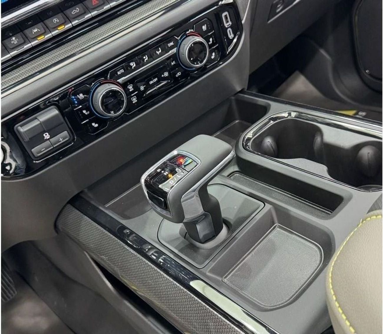 Chevrolet Silverado ZR2 (305 HP) *Brand New* 2024 Chevrolet Silverado ZR2, 3 Years Chevrolet Warranty + Service Pack, De